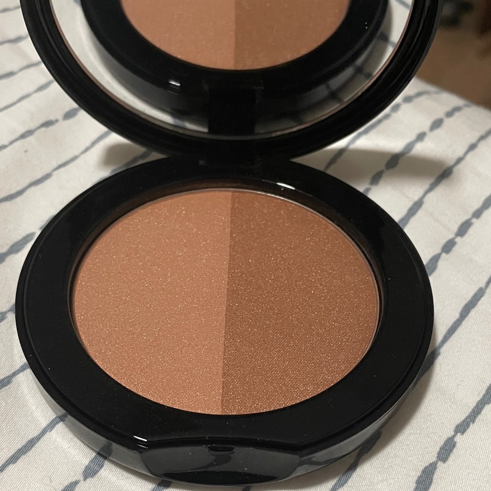 Merle Norman Bronzing Powder Duo